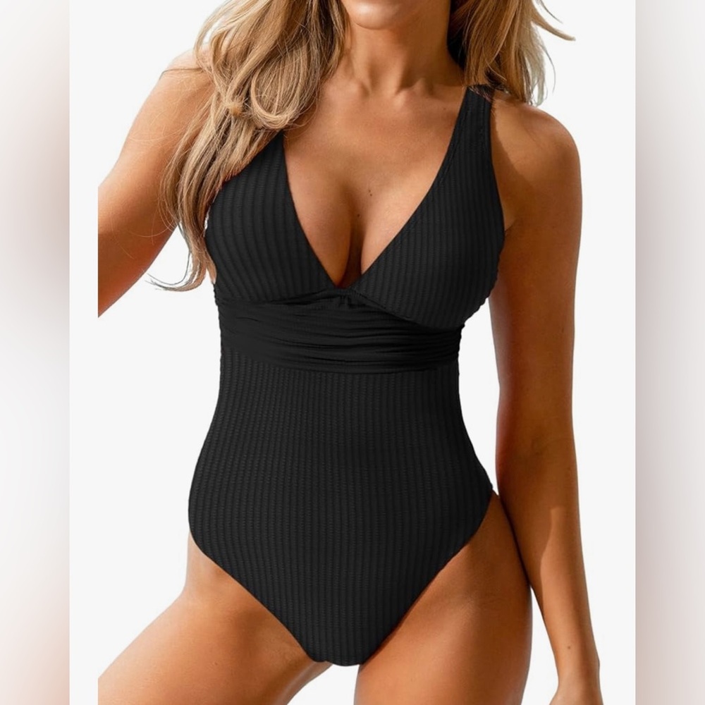 CUPSHE Women's One Piece Swimsuit Wide Straps V Neck Ruched Textured Ribbed H16